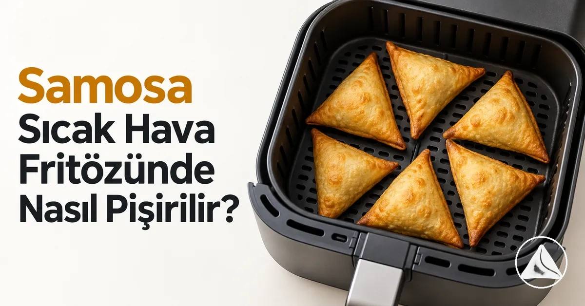 Çıtır pişirme için sıcak hava fritözü sepetine dizilmiş samosalar